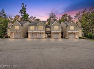 1214 Clymer Ln, Pocono Pines, PA 18350