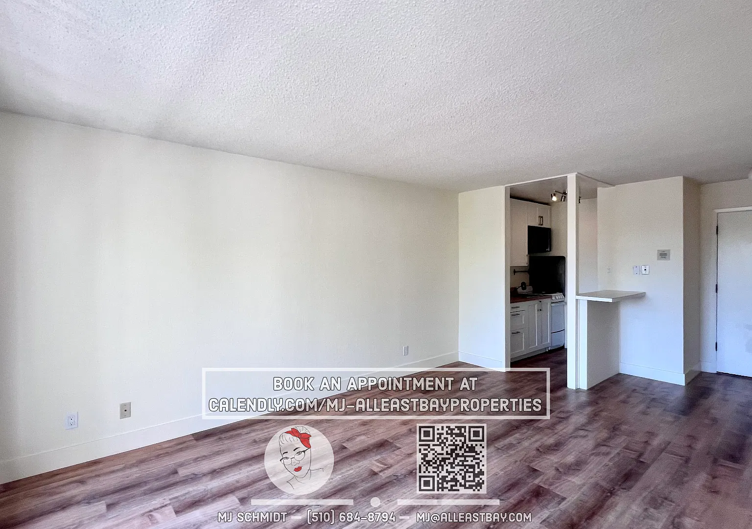 Beautiful sunny top floor condo, includes Water/Garbage/Parking and more! — Photo 3