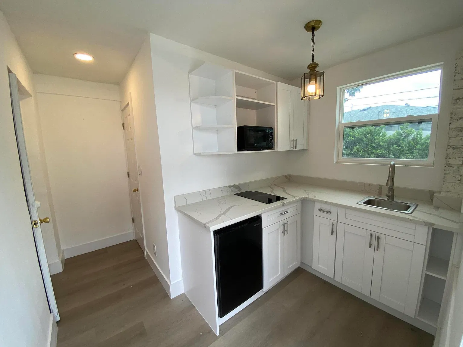 7 bed, 5.0 bath, 3104 sqft, $1,400 — Photo 3