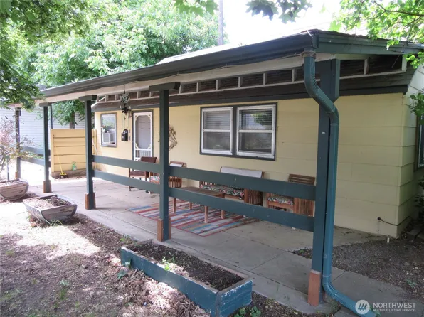 502 S 2nd Street, Dayton, WA 99328