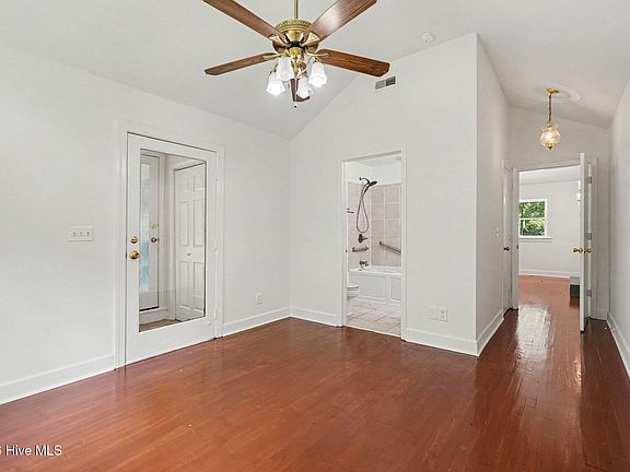 4th image of 169 Montview Circle