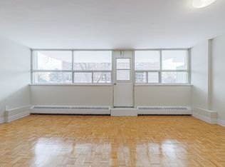 100 Rowena Dr #1EDBB5BA7, Toronto, ON M3A1R1