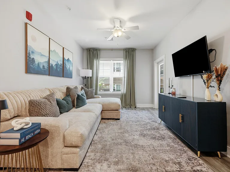 Pine Reserve Apartments — Photo 17