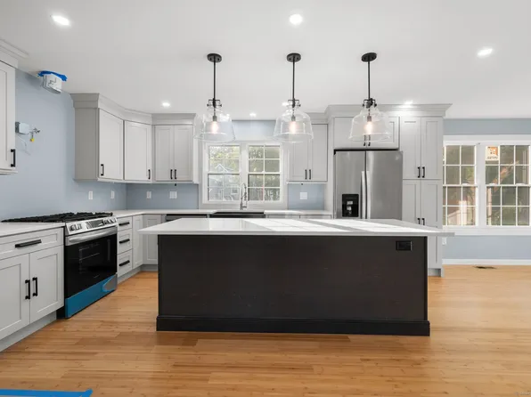 69 Grant Court, Norwich, CT 06360