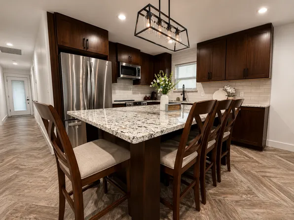 3712 Oak Meadow St, Granbury, TX 76048
