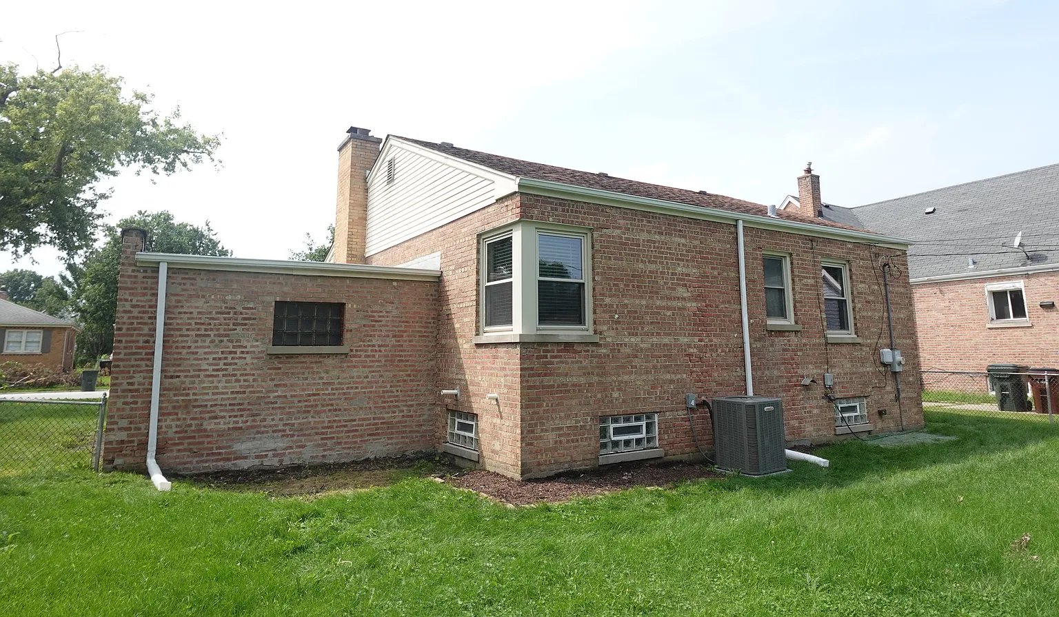 2 bed, $2,695 — Photo 3