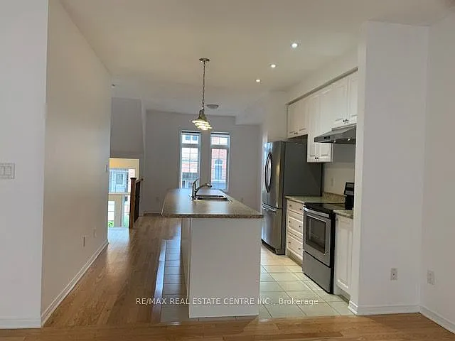 60 1st St #27 — Photo 3
