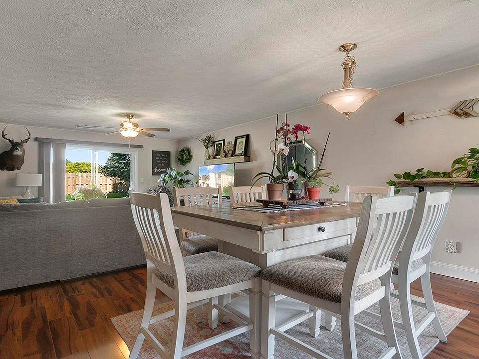 6514 Timberleaf Ct, Loves Park, IL 61111 Zillow