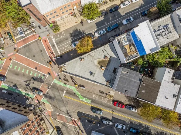 306-310 Newark Avenue image 10 of 12