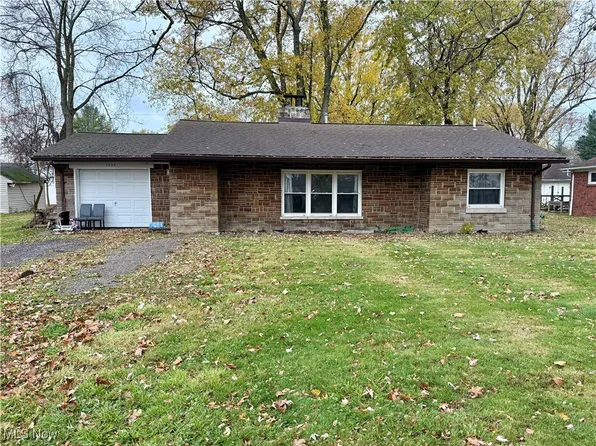 1246 Argyle Dr, Madison, OH 44057