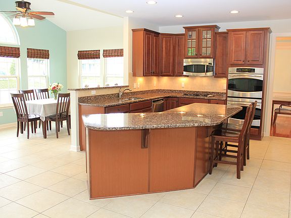 2nd image of 1 Corby Ct