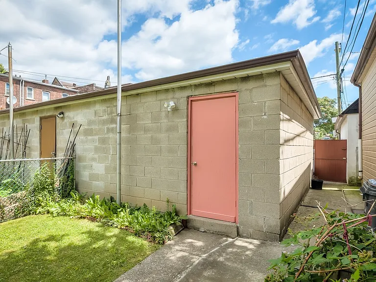 85 Greenlaw Ave — Photo 33