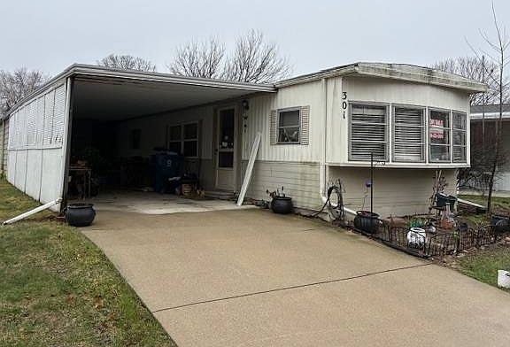 2nd image of 301 Toucan St