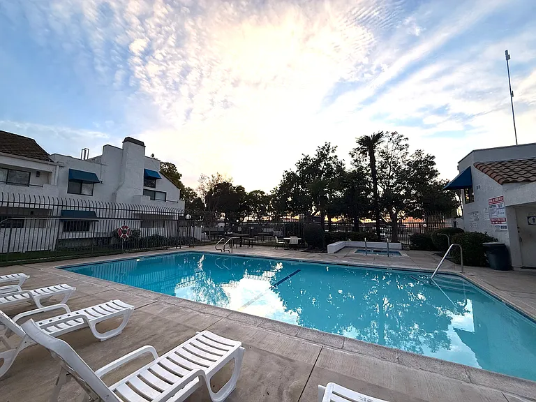 753 Park Shadow Ct — Photo 21