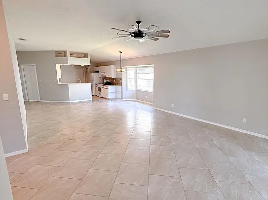 839 W Sunbird Path — Photo 4