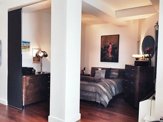 Sold by Modern Spaces | media 8