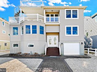 14 E 31st St, Brant Beach, NJ 08008