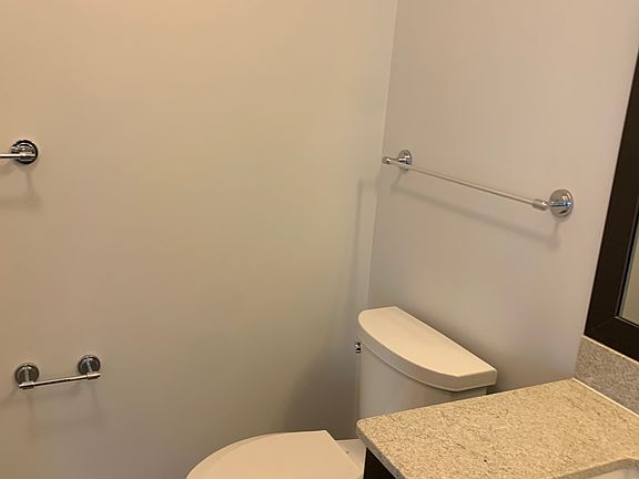 4th image of 400 W Huron St #1600