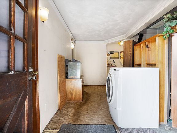 5th image of 8513 Rhondo Court SW