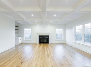 1 Old Farm Rd, Southbury, CT 06488