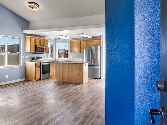 5th image of 63175 NE De Haviland St