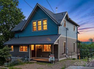 54 Park Sq, Asheville, NC 28801