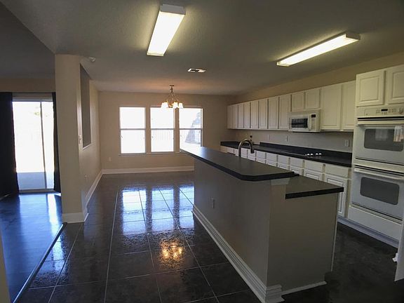 3rd image of 8286 Telford Ct