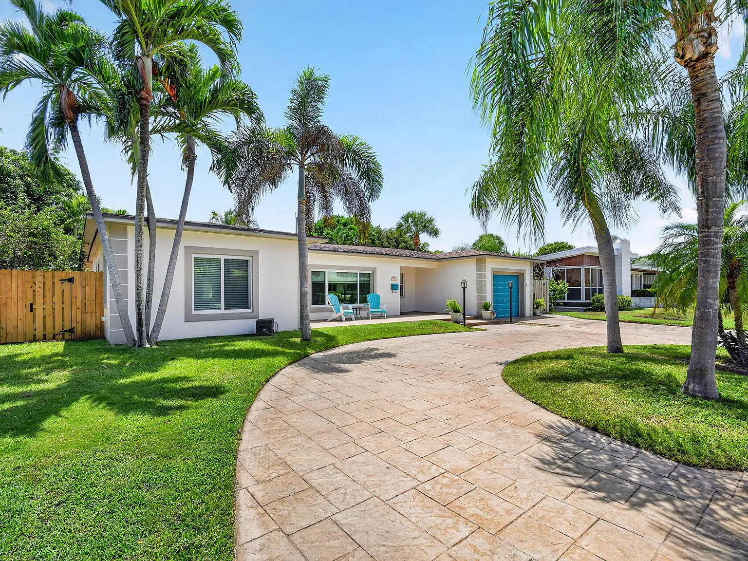3 bed, 2.0 bath, 2128 sqft, $7,000 — Photo 3