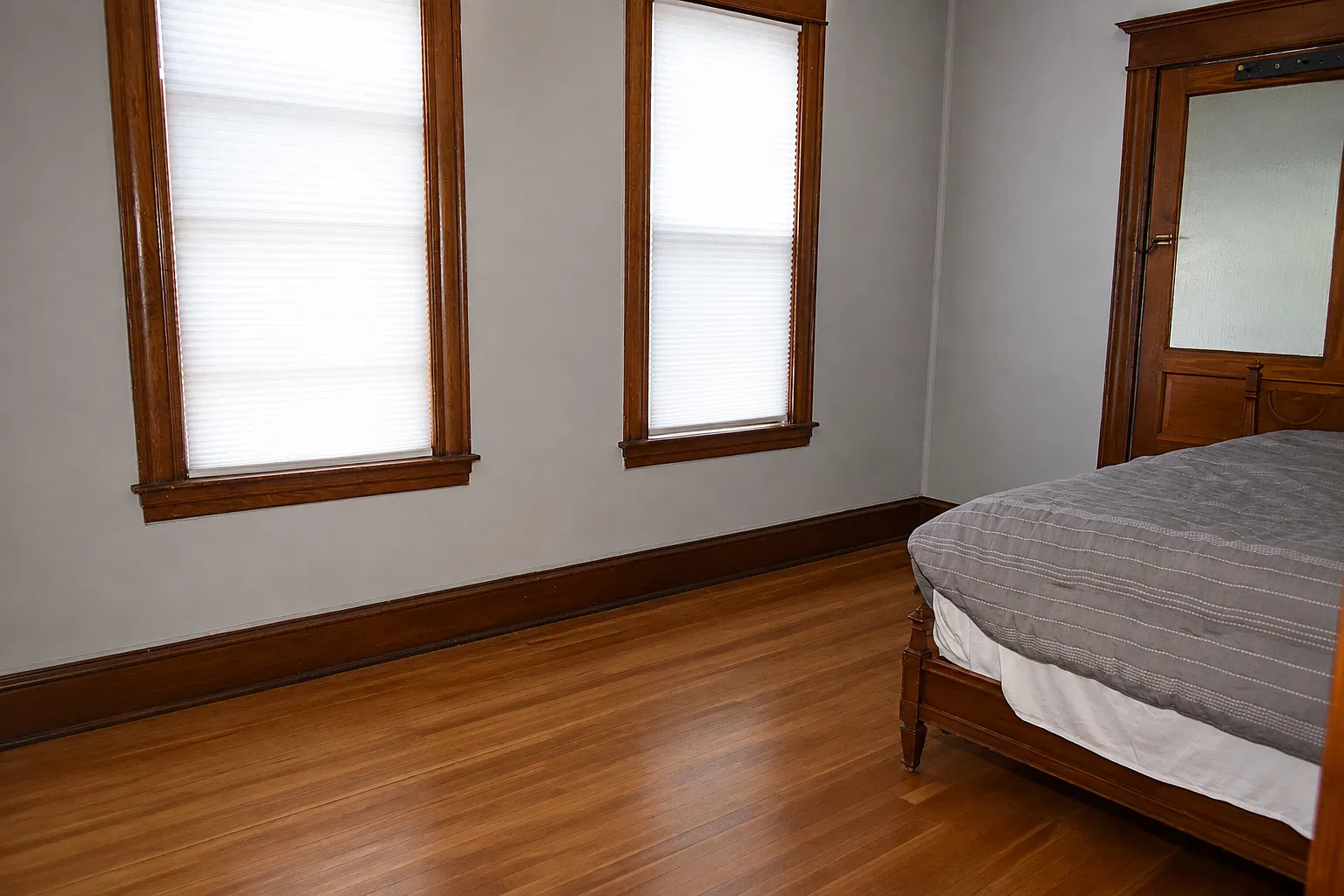 4 bed, $4,000 — Photo 2