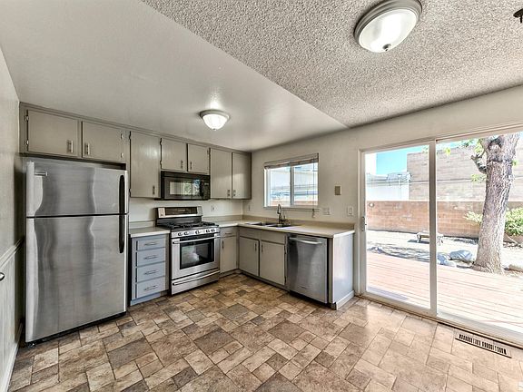 5th image of 1311 Toiyabe Ave