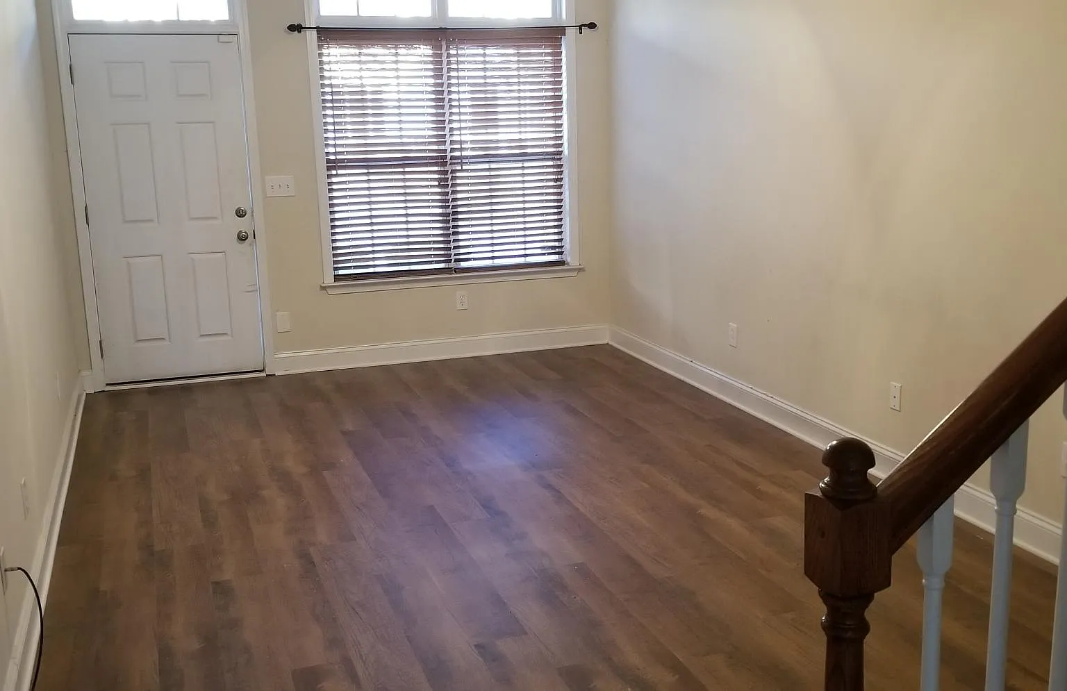 3 bed, 2.5 bath, 1574 sqft, $1,700 — Photo 1