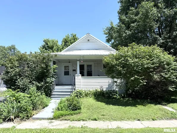 1521 E Grove St, Galesburg, IL 61401