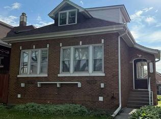 5722 S Sacramento Ave, Chicago, IL 60629