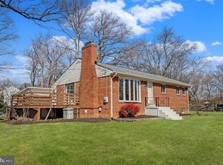 7036 Forest View Dr, Springfield, VA 22150