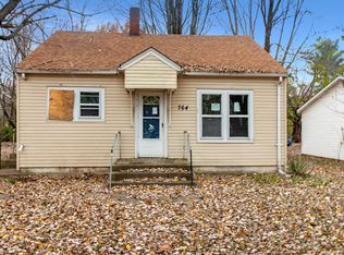 764 W Bellevue Ave, Scottsburg, IN 47170