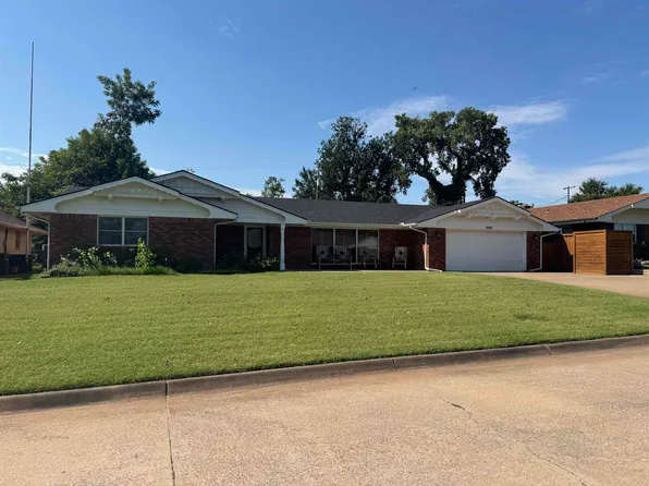 1809 Mocking Bird Ln, Enid, OK 73703