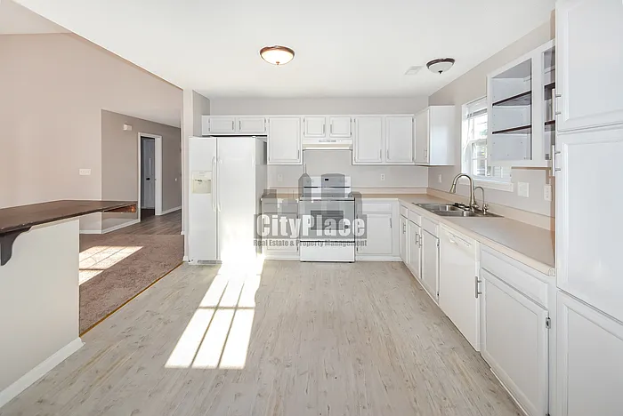 5639 Wood Hollow Dr — Photo 10