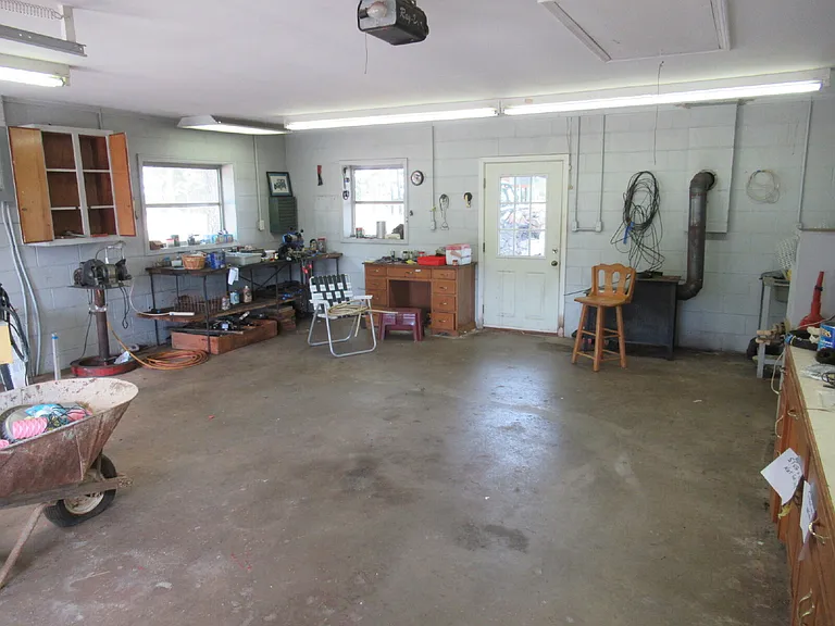 1357 Beal Rd — Photo 29