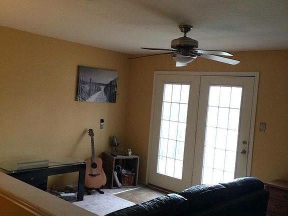 5th image of 75 Elm Hill Ct