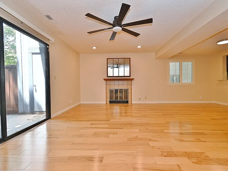 36895 Newark Blvd #A — Photo 3