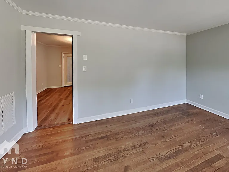 6143 Castle Ct — Photo 8
