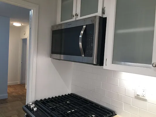 Rented by Pravia Real Estate | media 10