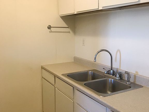 5th image of 115 E Sothel St APT 2
