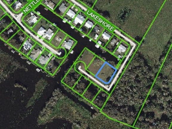 4th image of 1728 Lakeshore Dr