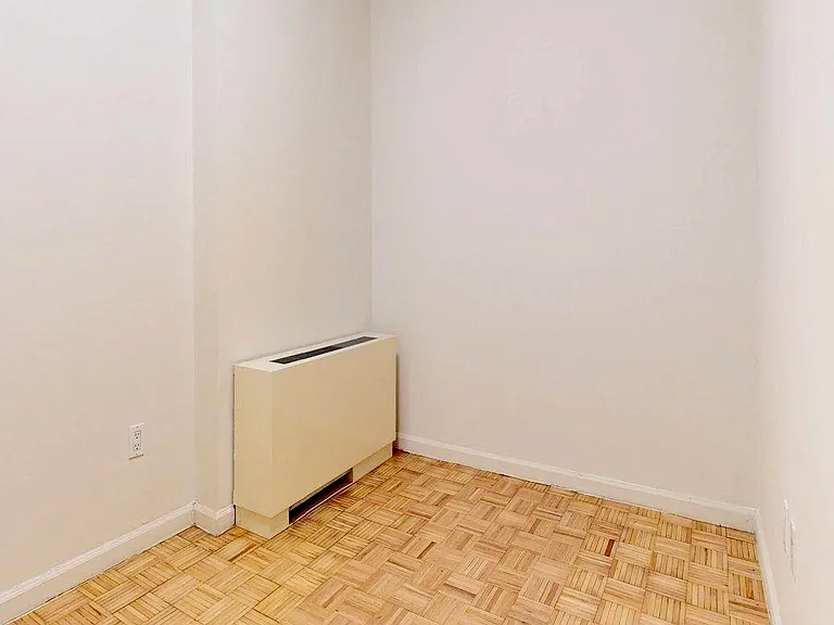90 Washington St #12T — Photo 3