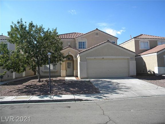 2nd image of 2421 Paradise Isle Ave