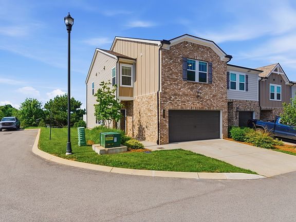 2nd image of 862 Longleaf Ln