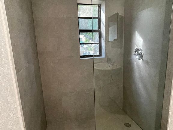 2nd image of 8214 NE 1st Ave