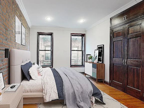 2nd image of 315 W 115th St #1FL3