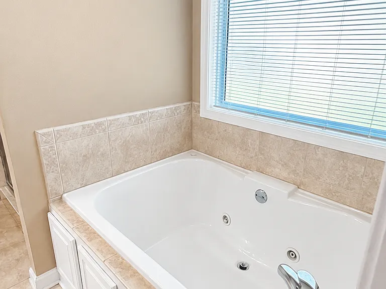 655 Valley Glen Dr — Photo 9